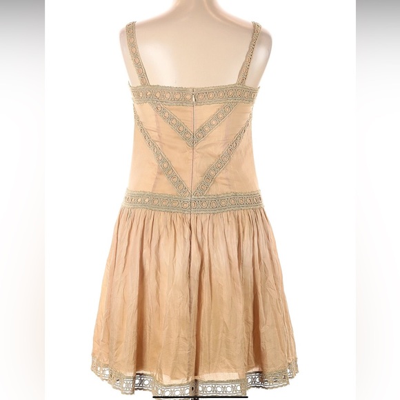 NWOT Stunning Designer Ann Taylor Cocktail Dress in Size 14 - Picture 2 of 4